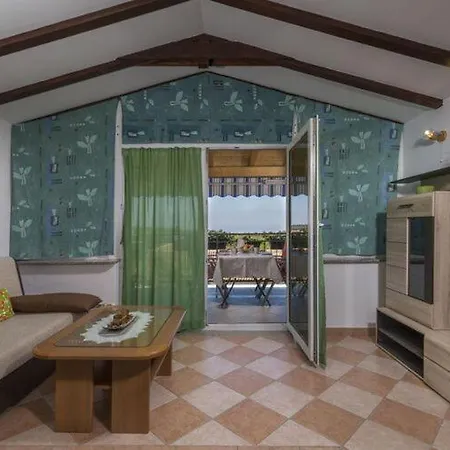 Apartment Gd In Tina *